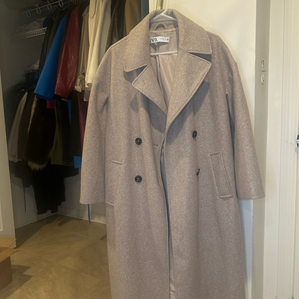 Zara Women's Oversized Double Breasted Wool Blend Coat with Lapel & Long Sleeves